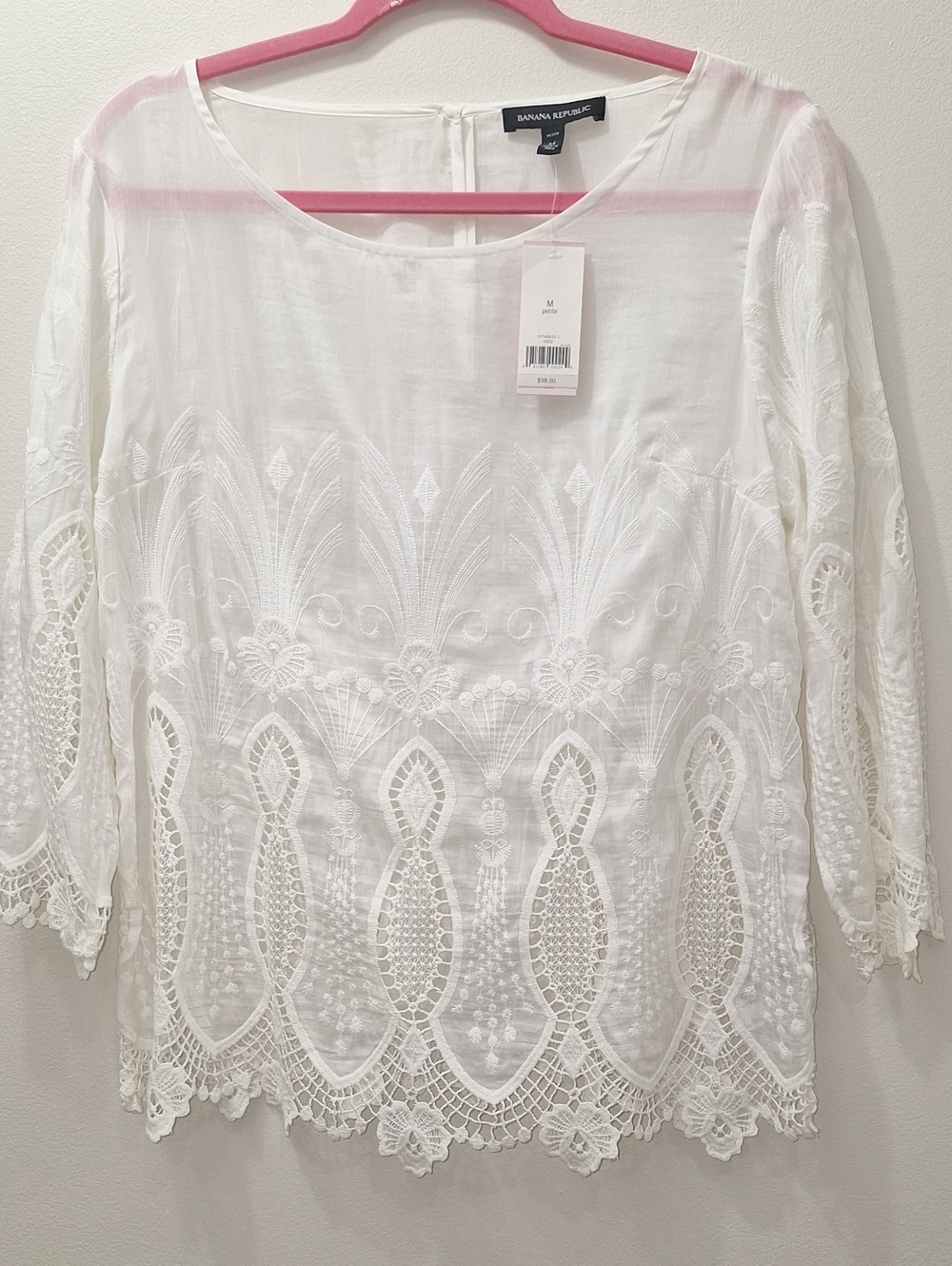 Banana Republic White Silk Blended Cotton Lace Blouse. NWT. Size M. Petite. NWT.